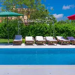 Bella By Interhome Villa Marčana