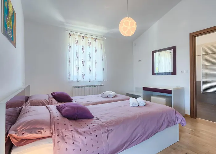 Bella By Interhome Marcana